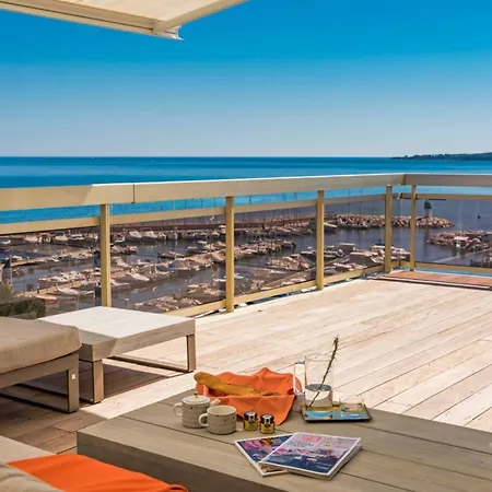 Somptuous Sea-view 3 Bedrooms Penthouse Mouré Rouge Hébergement de vacances *