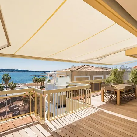 Hébergement de vacances Somptuous Sea-view 3 Bedrooms Penthouse Mouré Rouge Cannes