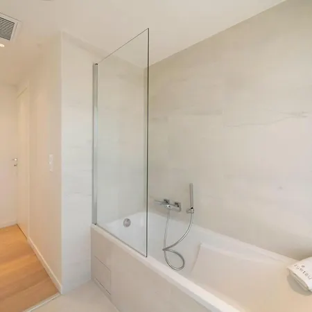 Hébergement de vacances Somptuous Sea-view 3 Bedrooms Penthouse Mouré Rouge *